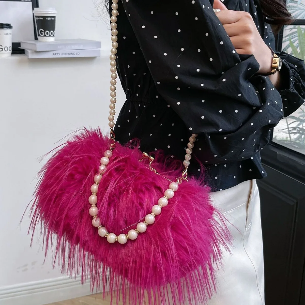 

Retro Large-capacity Plush Women's Bag Pearl Chain Bag Small Square Bag European and American Fairy Style Shoulder Crossbody Bag