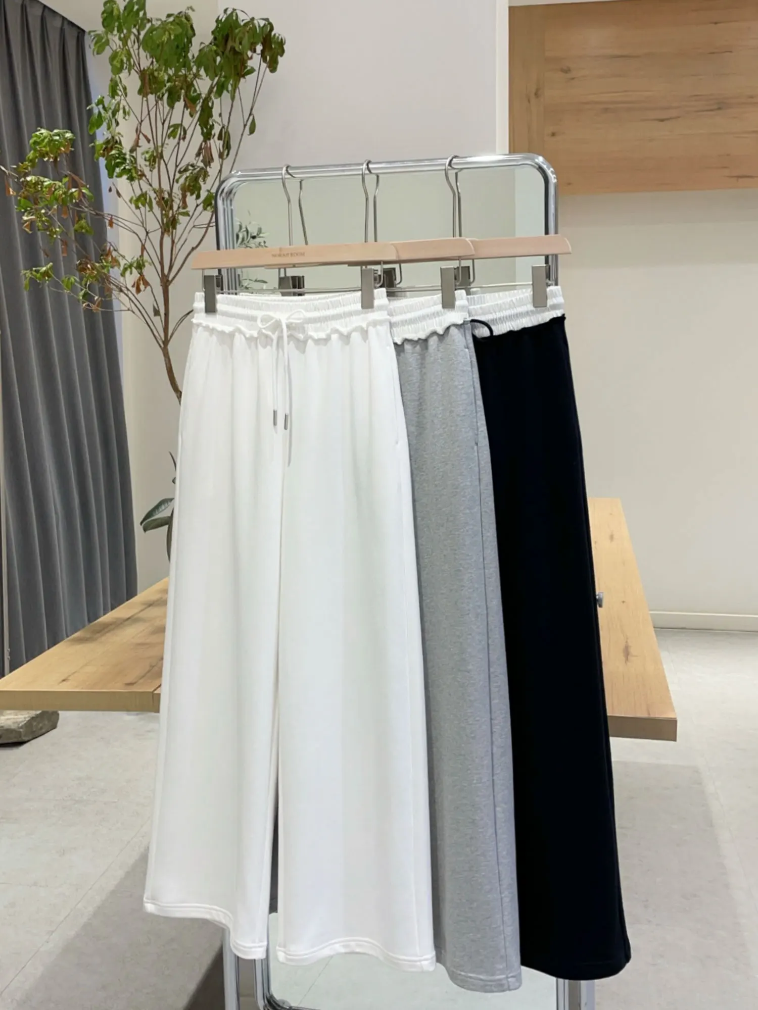 Spodnie Nok Xiaola, autentyczne koreańskie, patchworkowe, z wysokim stanem, szerokie nogawki, codzienne, wiosna 2025, spodnie do ziemi.