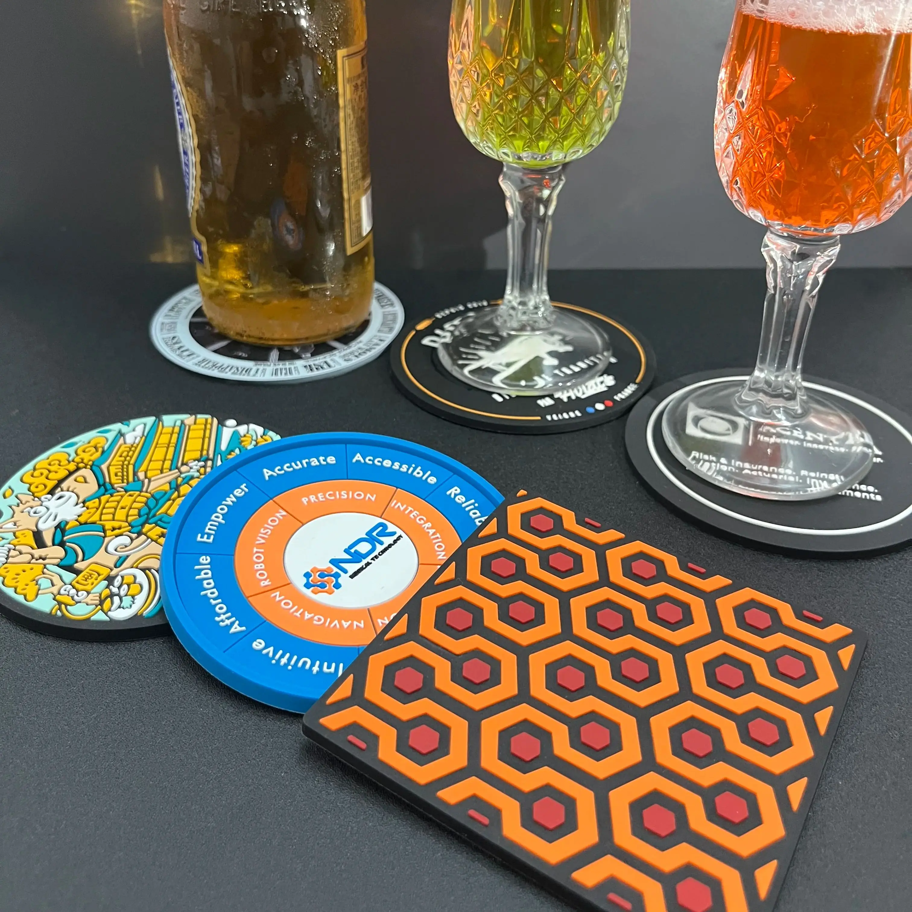Posavasos de goma de Pvc suave con estera de silicona de plástico plano con logotipo personalizado barato para bebidas