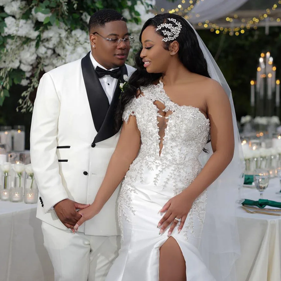 Customized One Shoulder  Mermaid Wedding Dress With Detachable Train Robe De Mariée African Rhinestones Beads Bridal Gowns