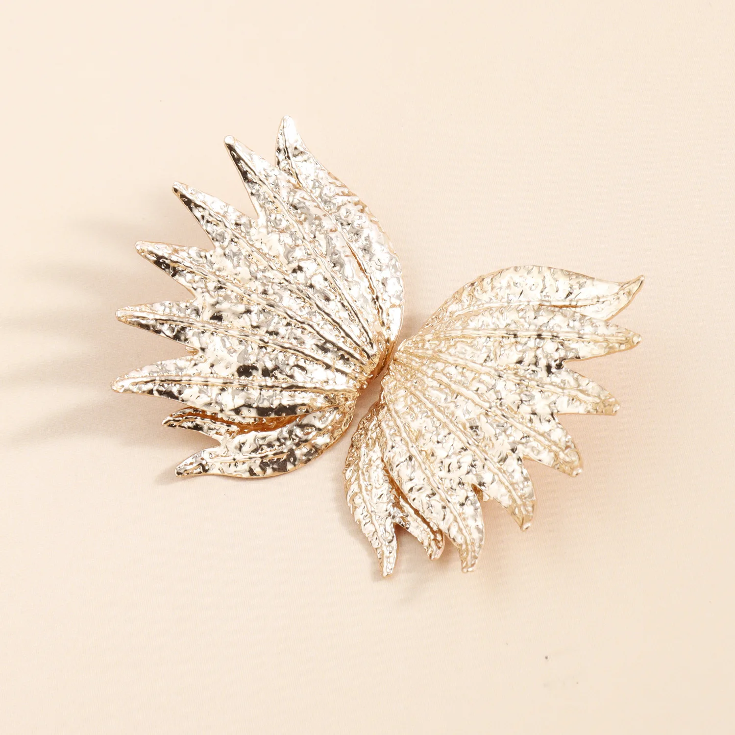Cross border niche pleated design daily commuting accessories earrings exaggerated flame shaped earrings women's accessories