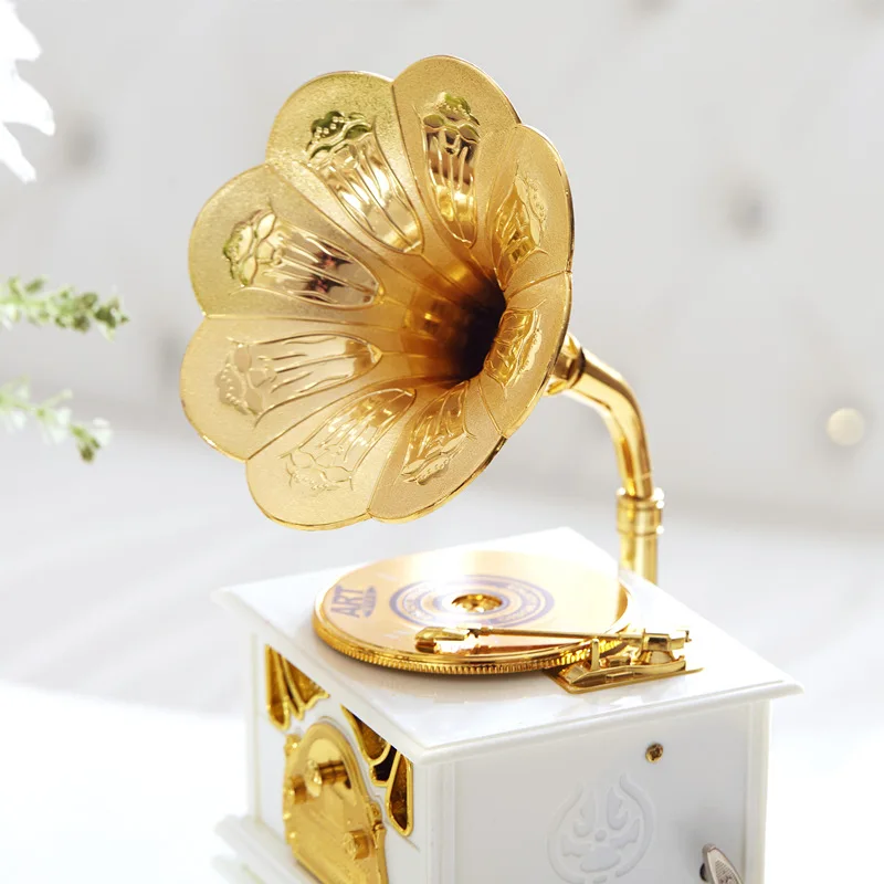 Phonograph model music box retro eight-track player Valentine's Day gift for a student couple for a girl