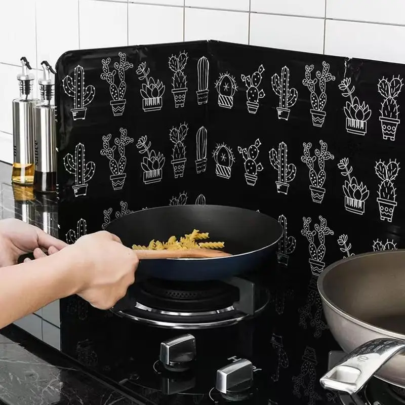 2Pcs Anti-Spritzwasser Herd Öl Prallplatte Aluminium Küche Herd Schild Kochen Braten Öl Spritzschutz Mikrowelle Abdeckungen