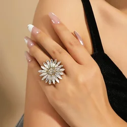 New Simple Retro Creative Exaggerated Sunflower Ring Jewelry Fashion Trend Adjustable Flower Ring Engagement Rings for Women