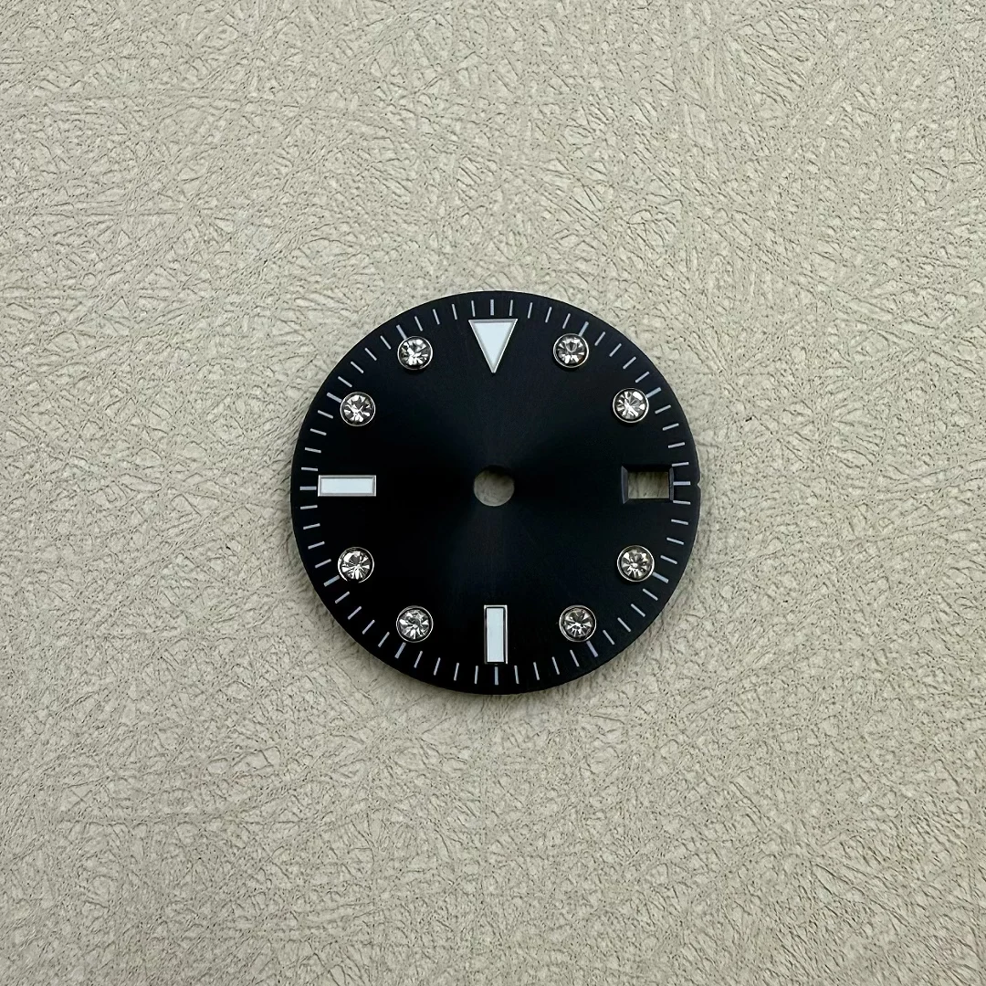 28.5mm water ghost diamond dial modified sun pattern to fit NH35/36 movement green luminous