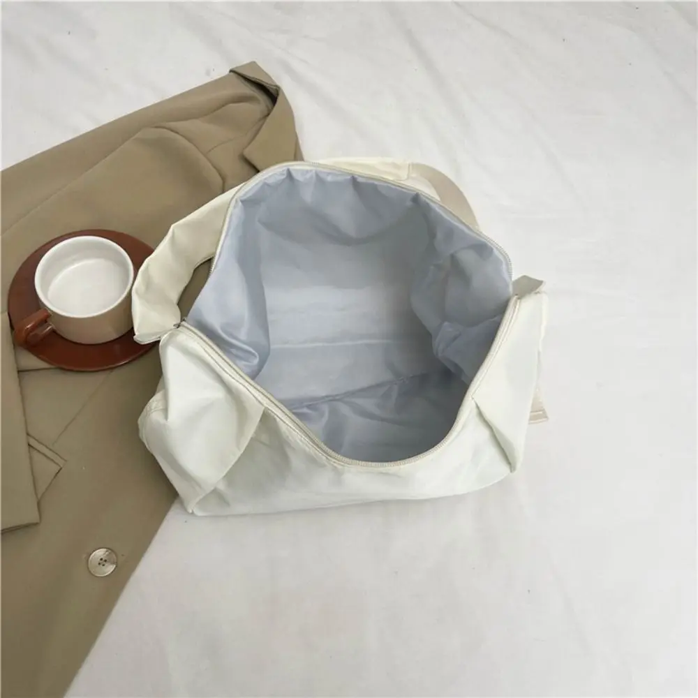 Borsa per gnocchi di grande capacità alla moda Borsa a tracolla in nylon tinta unita Borsa da viaggio leggera dal design plissettato