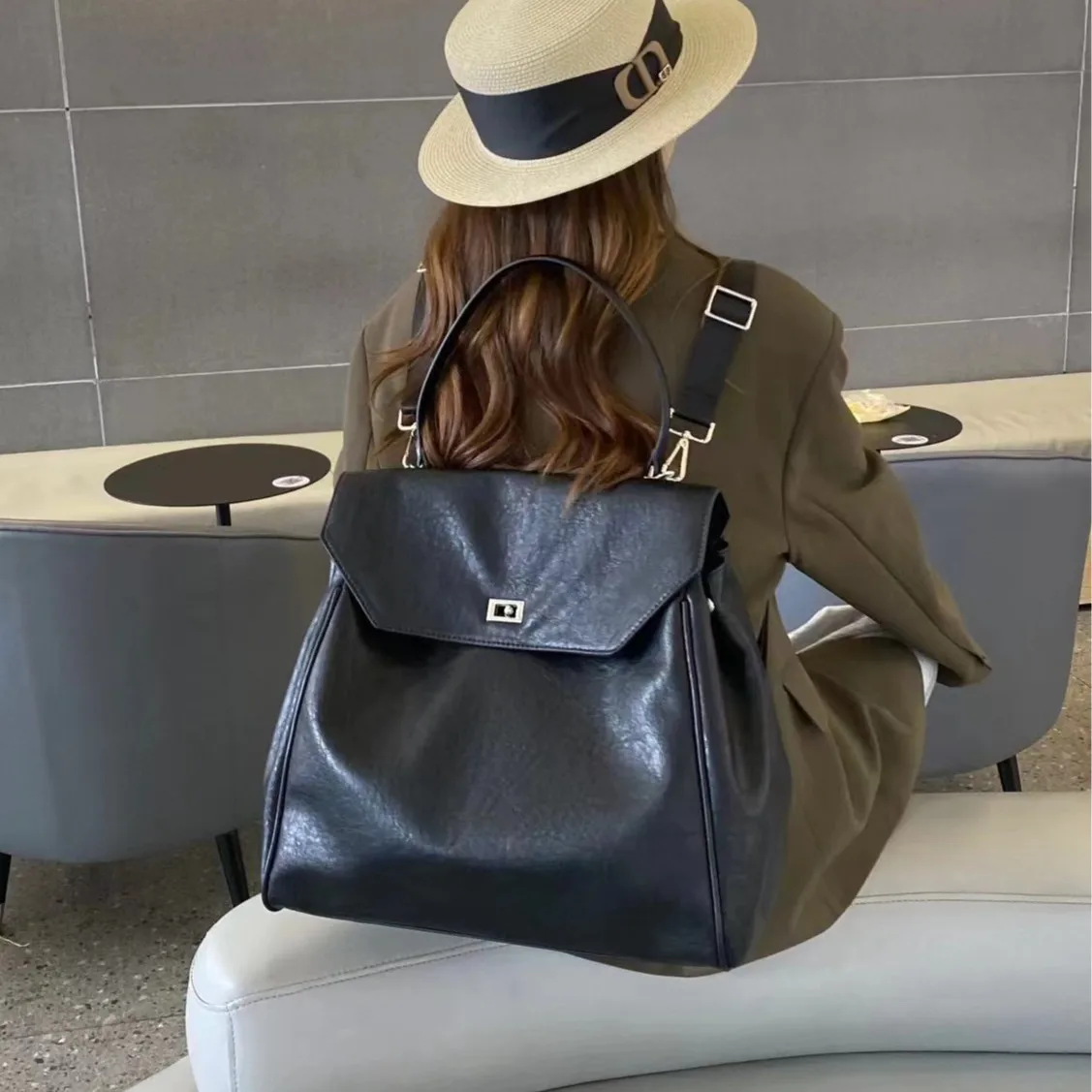 New Luxury Designer Women's Handbag Soft Lock Shoulder Bag Large Capacity One Shoulder Casual Commuting Kelly Bag Crossbody Bag