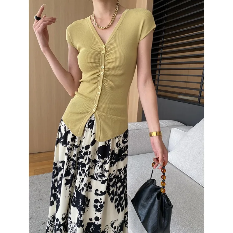 Summer V-neck Knit Cardigans Women Pleated Slim Short Sleeve Solid Color Knit Tops