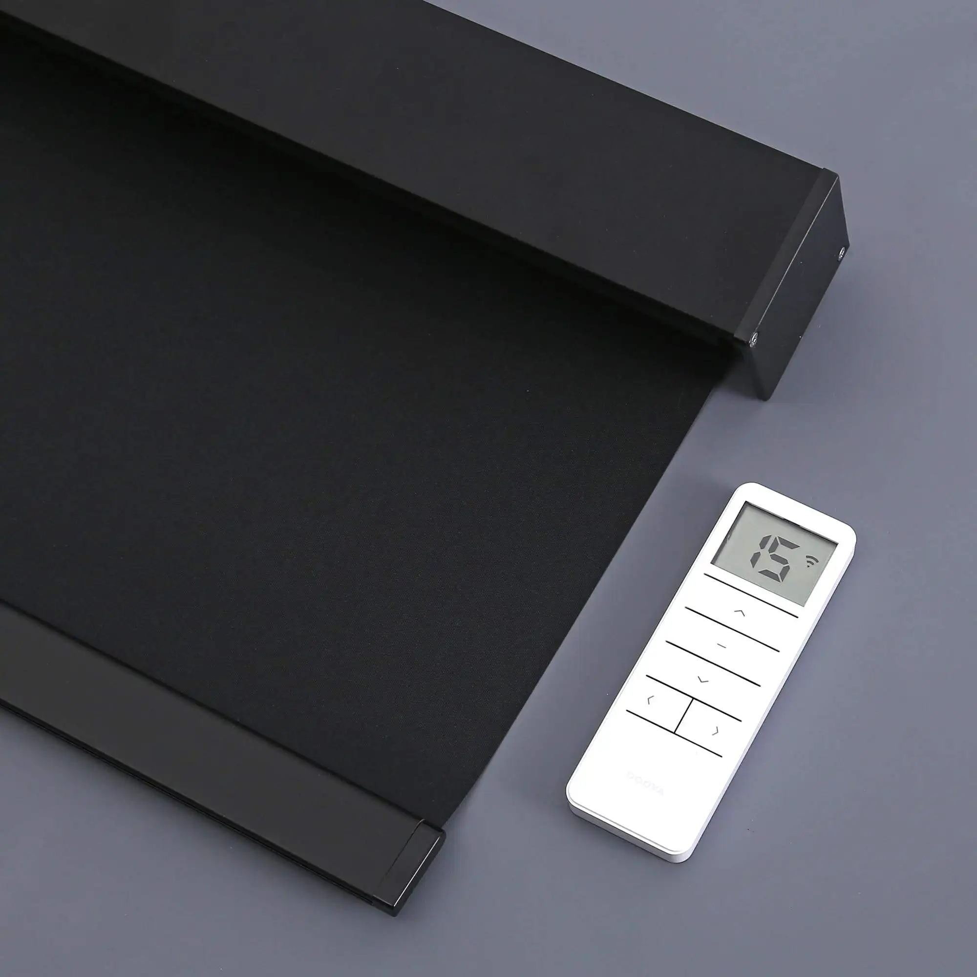 Modern Electric Automatic Smart Remote Control Blackout Shades Motorized Roller Blinds for Windows Coffee Shop