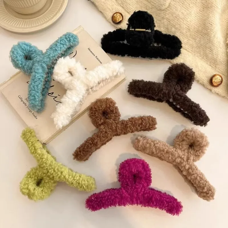 New 13cm Lamb Wool Hair Claw for Women Autumn Winter Plush Elegant Hair Grab Clip Large Solid Color Ponytail Clip for Thick Hair