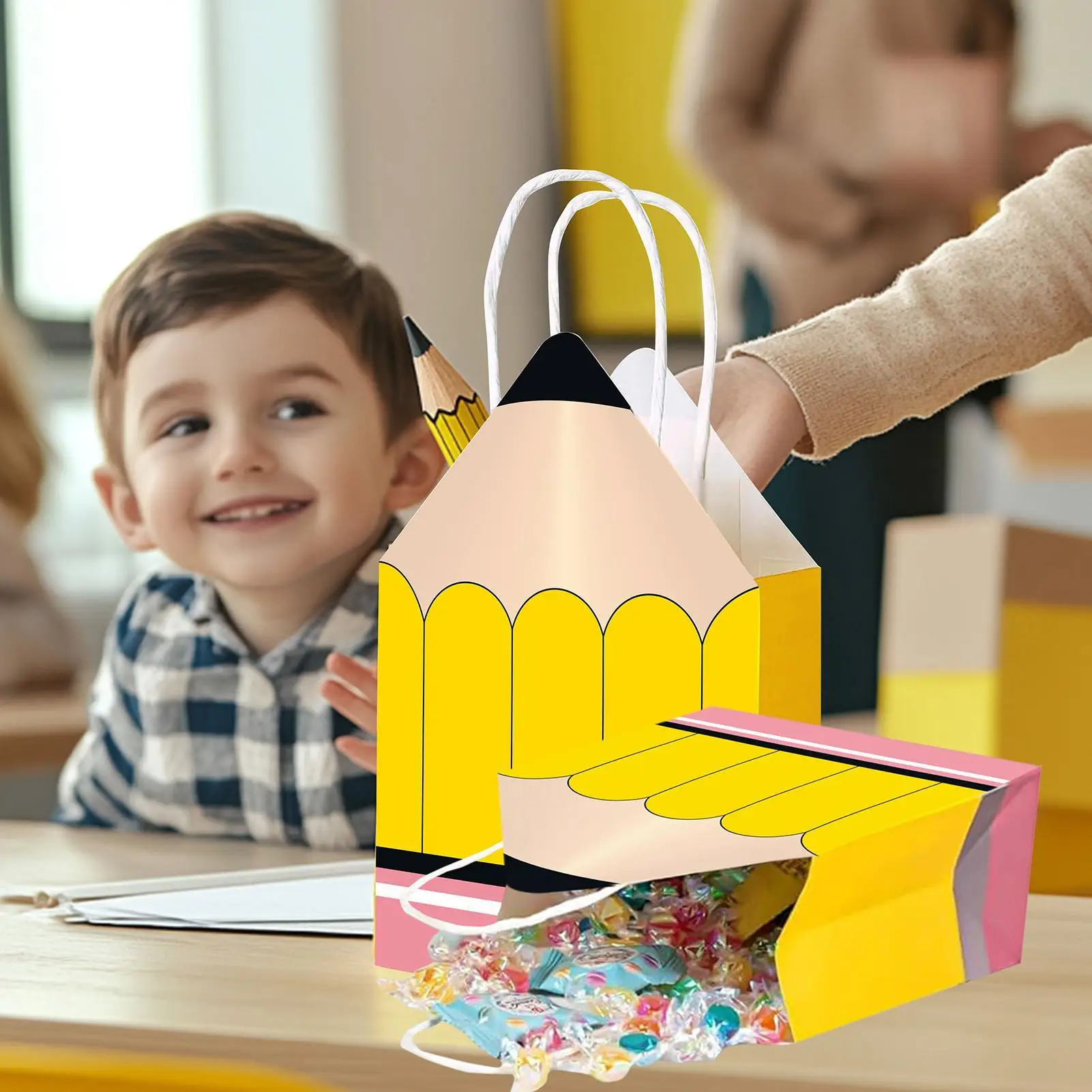 

Сумки для угощений в форме карандаша, 12-компонентные бумажные сумки для подарков в форме карандаша для спины в школу, принадлежности для детского сада для классной комнаты