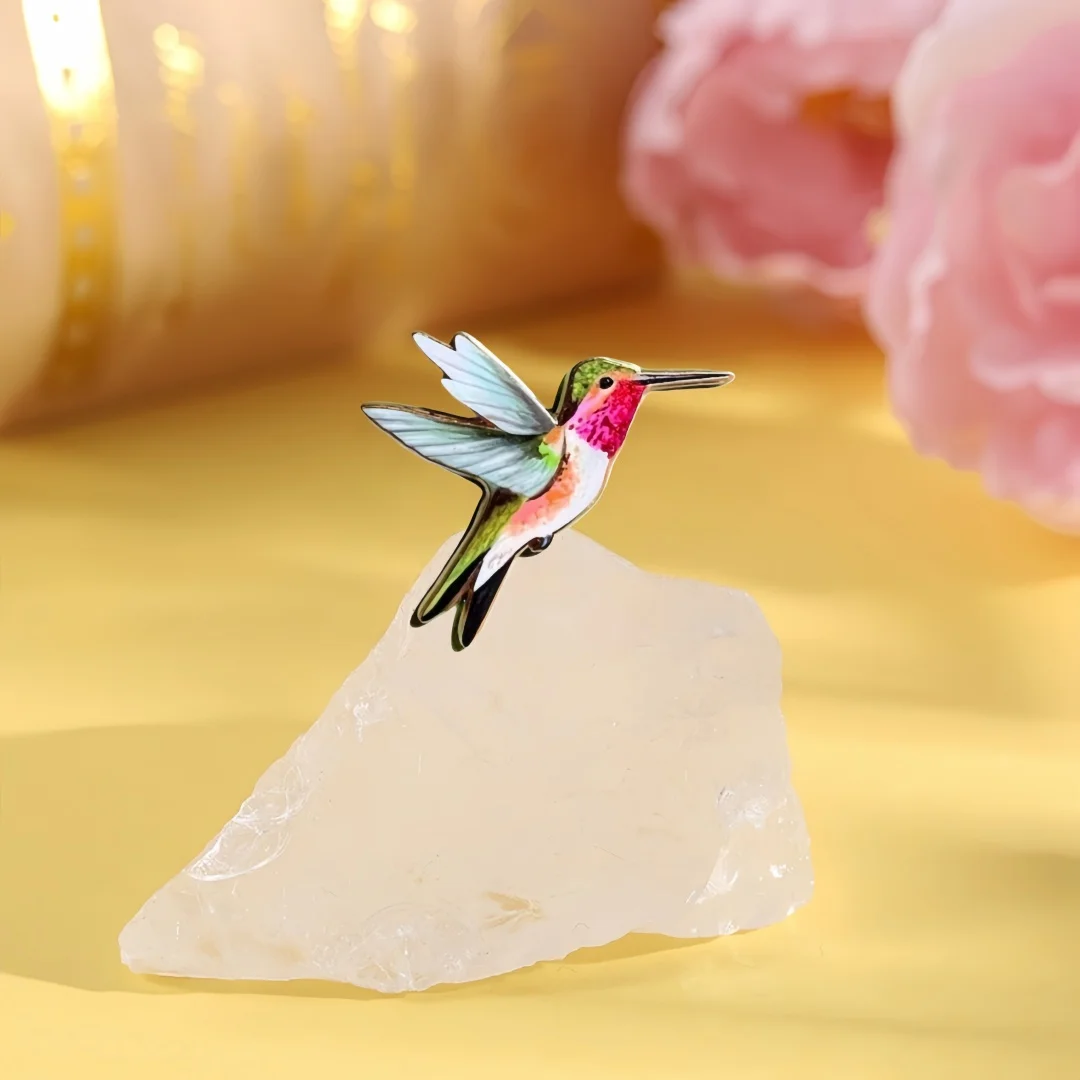 Creative Bird Metal Badge Beautiful Hummingbird Hard Enamel Pin Animal Brooch for Jewelry Accessory Gifts for Birds Lovers'
