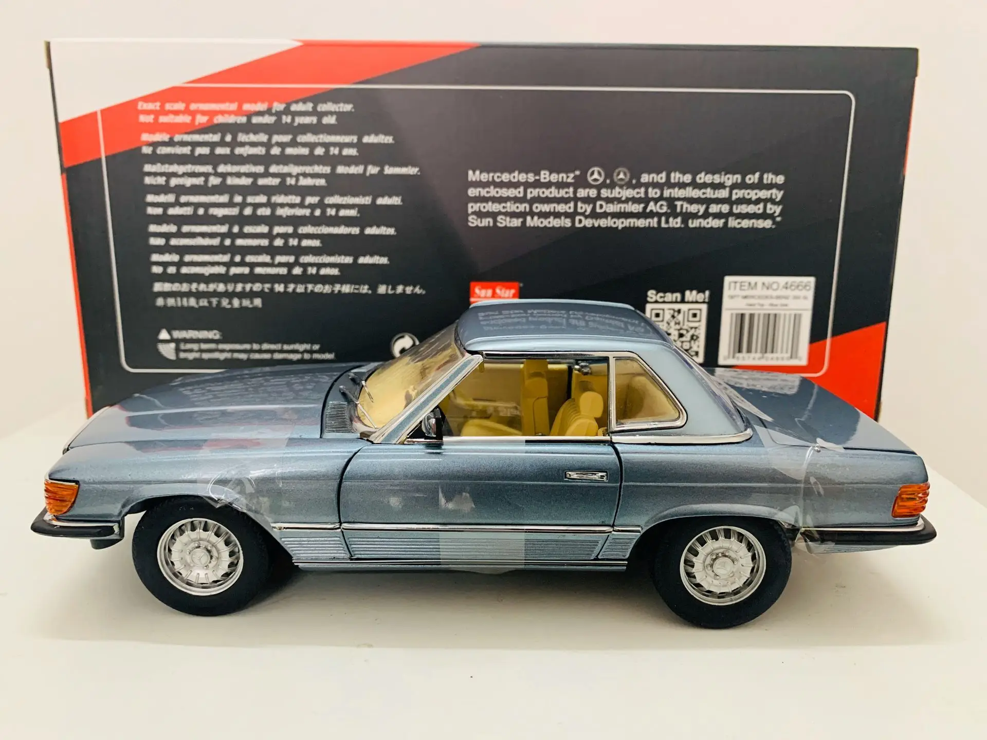 

1977 350 SL Blue Grel 4 Door Open 1:18 Scale Die-Cast Model Car New Original Box