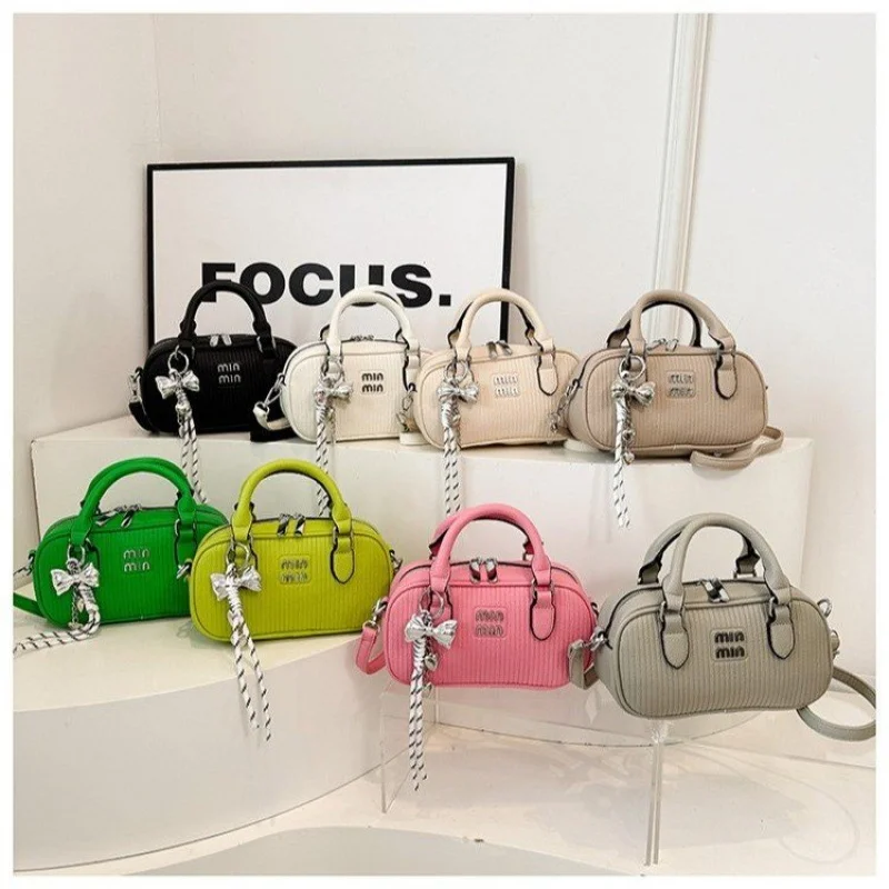 

Popular Classic Elegant Leather Crossbody Bag For Ladies By Luxury Brand Famous Designer Women's Fashion Accessory