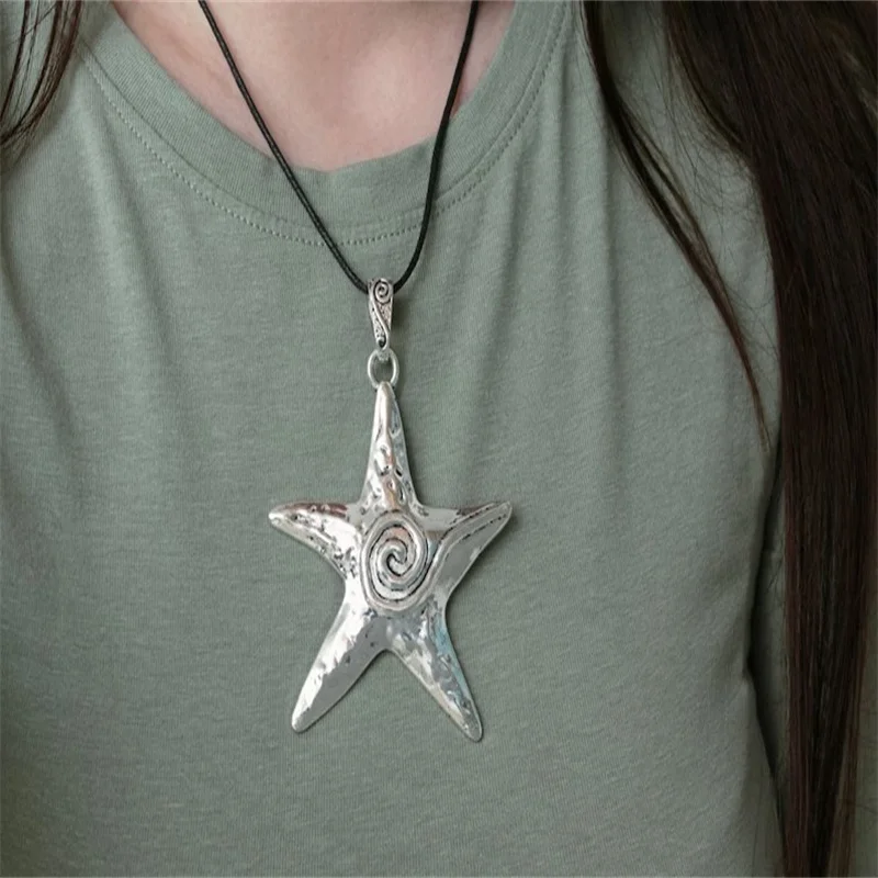 Swirl star y2k necklace, whimsigothic chunky swirly star choker, puffy 90s big large statement starfish charm necklace