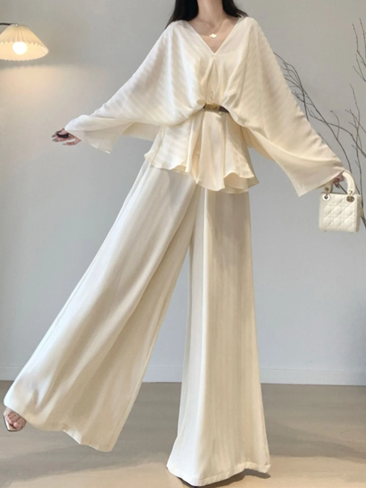 

Unique Ele Two-Piece Set Faionable mat High-End Sensation Beautiful Spring Clothing Long Sve V-Ne Cotton Ko...