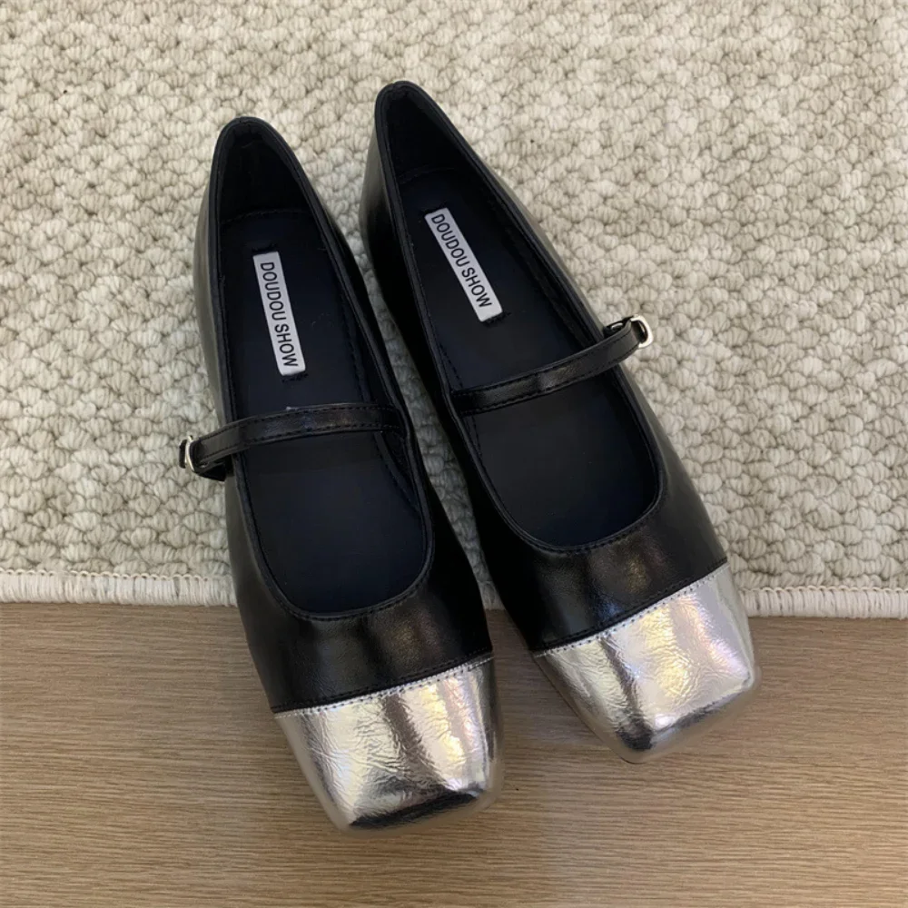 

Модные женские туфли Мэри Джейн с квадратным носком во французском стиле ретро, весна 2025, новые женские туфли одной линии на плоской подошве с неглубоким вырезом