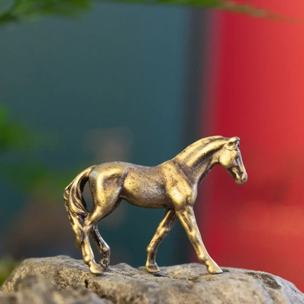 

2Pcs Kawaii Miniature Horse Figurine Antique Cartoon Horse Feng Shui Ornament Romance Durable Horse Tea Pet Home