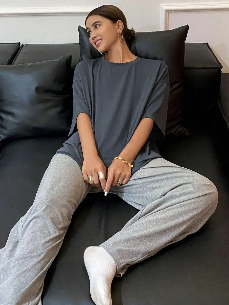 

Loose Comfortable Womens Sleepwear Set Pajama Top And Pants