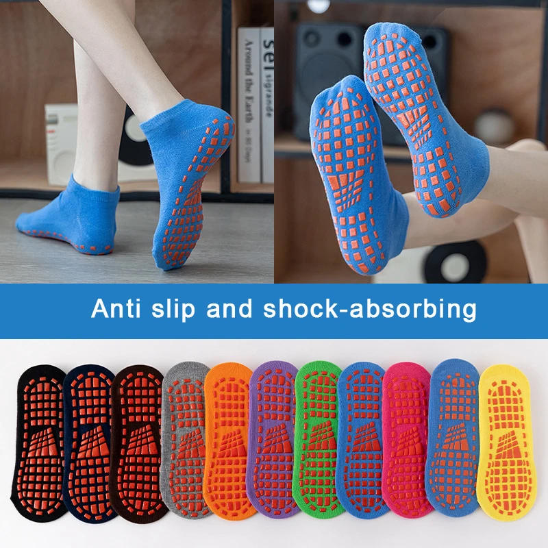 2 Pairs of Adhesive Non Slip Socks Solid Color Trampoline Socks Yoga Socks Sweat Wicking Moisture Absorption Anti Friction