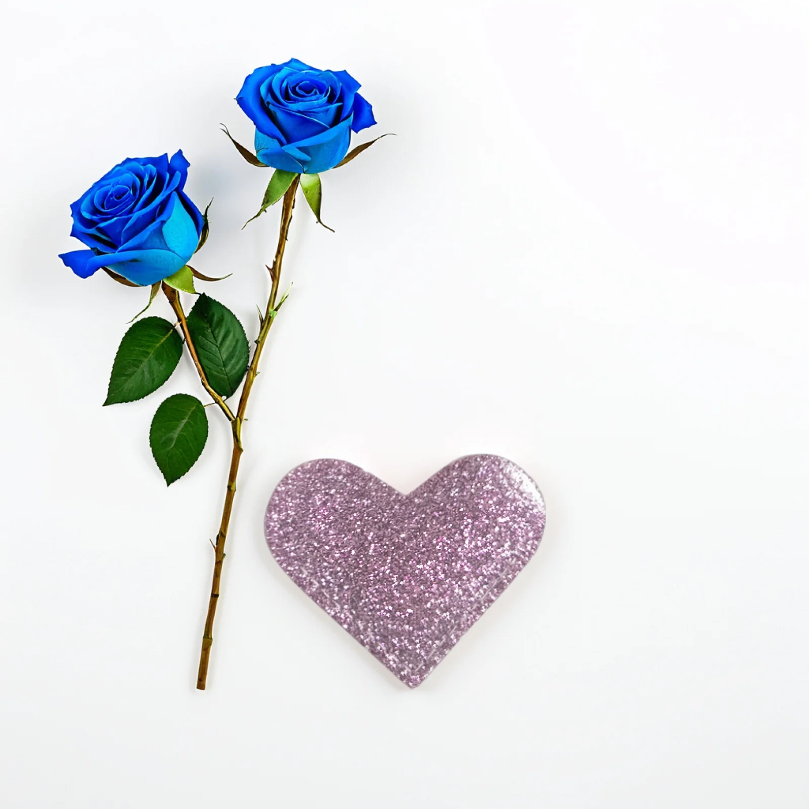 

6Pcs Stylish Heart Shaped PU Glitter Bookmarks Portable Page Holders for Students Teachers Office Classroom Reading Supplies