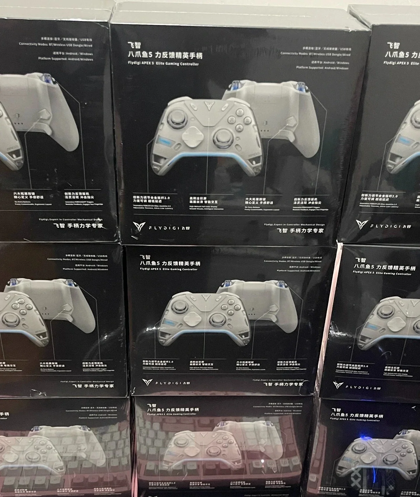 Auf Lager 2026 NEUER Flydigi APEX 5 Feedback Elite Gaming Controller für PC/TV/Mobile BT Wireless Gamepad mit Ladestation