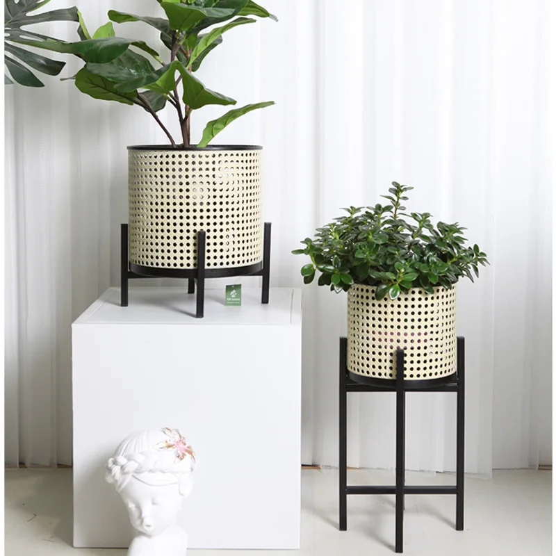  Elegant Balcony Pots for Plants Metal Hollow-out Design Stable Load-Bearing Flower Stand with Fine Workmanship