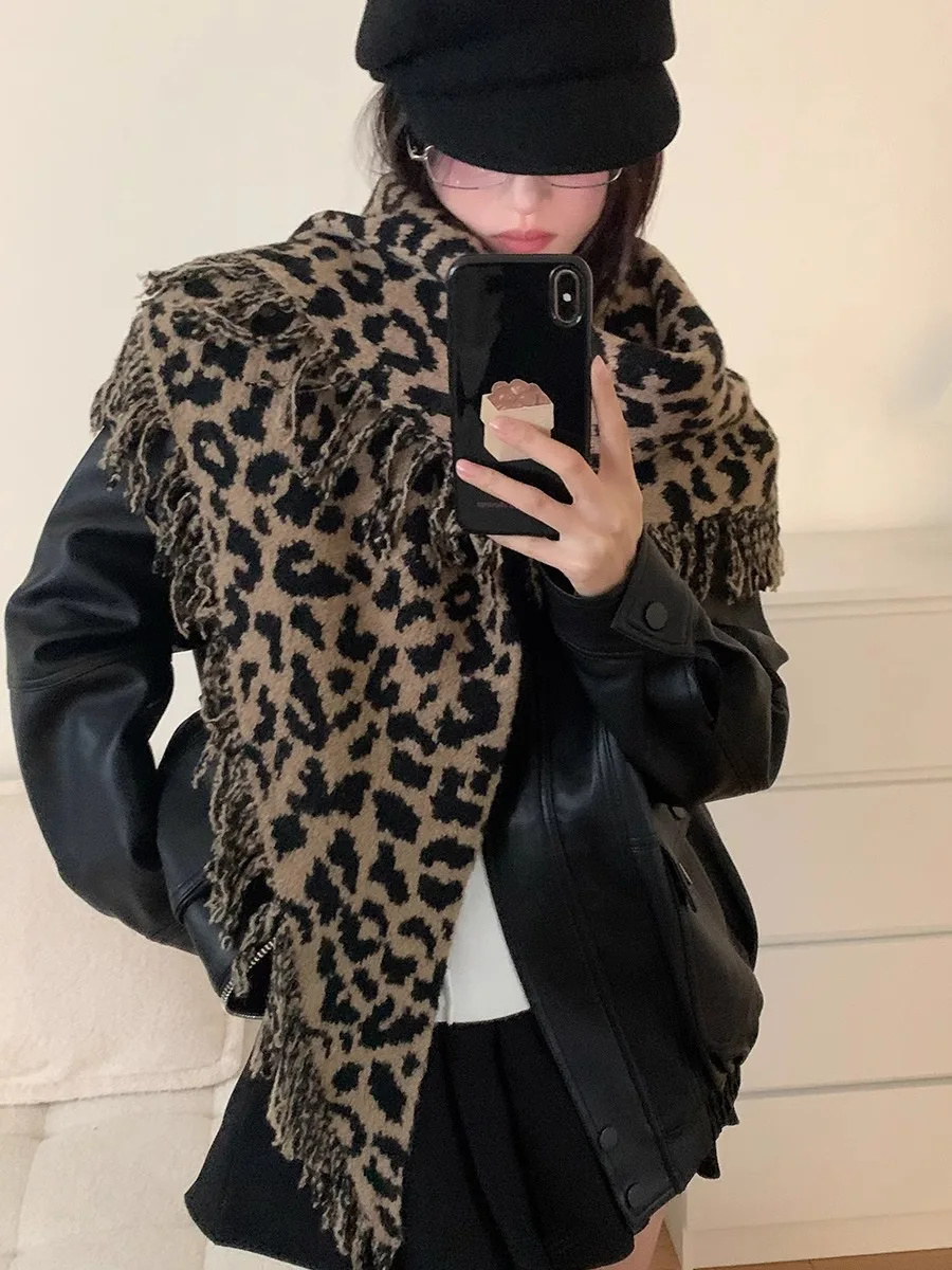 Women's Winter Korean-Style Warm Anti-Cold Tassel Triangle Scarf Luxurious Wool Blend Leopard Print Trendy Shawl