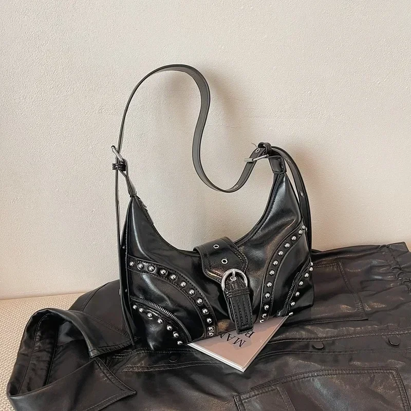 

2025 Women's Retro Underarm Bag - Trendy Rivet, Stylish Dumpling Shape, Textured & Versatile, Shoulder/Crossbody Fashion