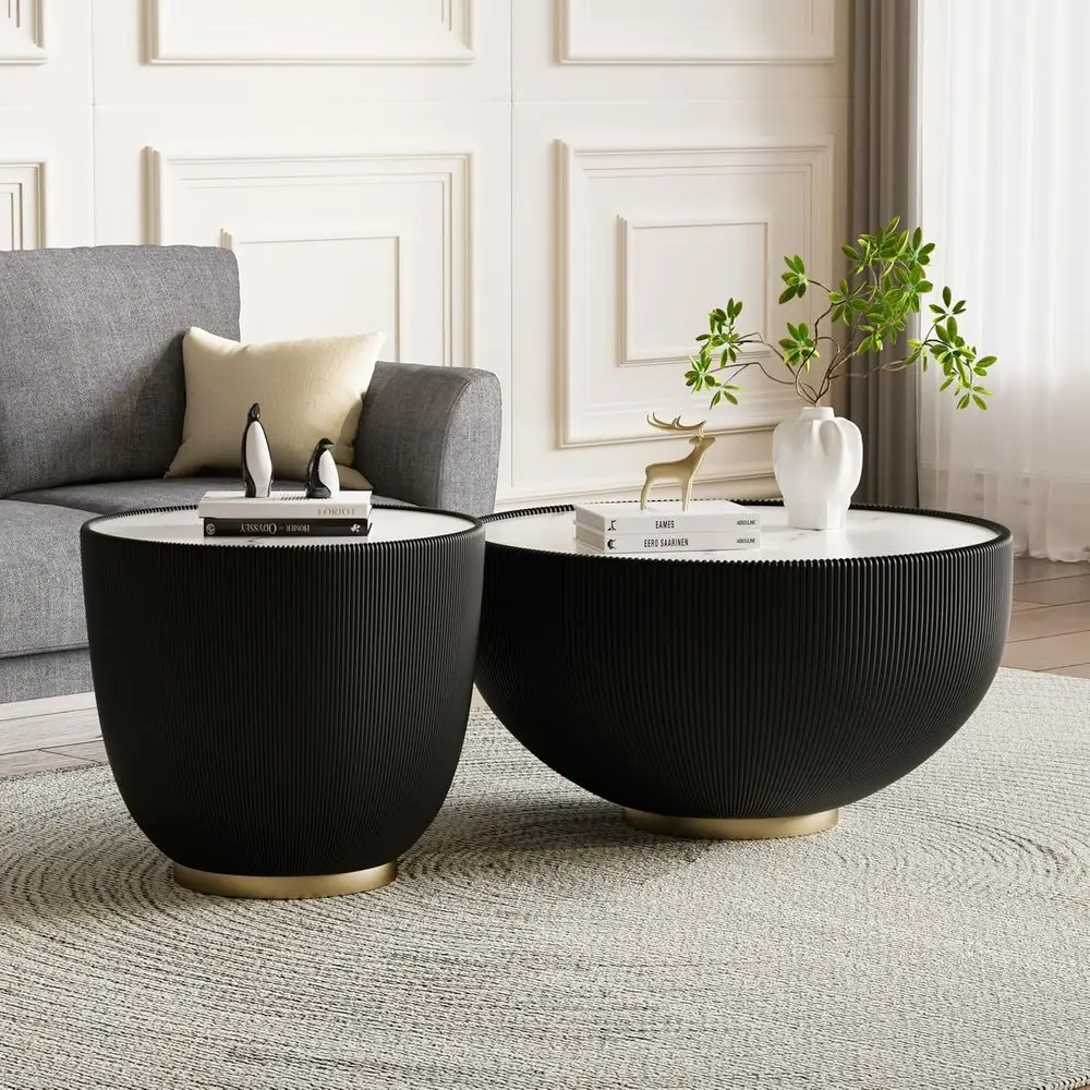 

Комплект из 2 журнальных столиков с имитацией мраморной столешницы и металлическим основанием из искусственной кожи, идеально подходит для гостиной или в качестве приставных столиков к дивану