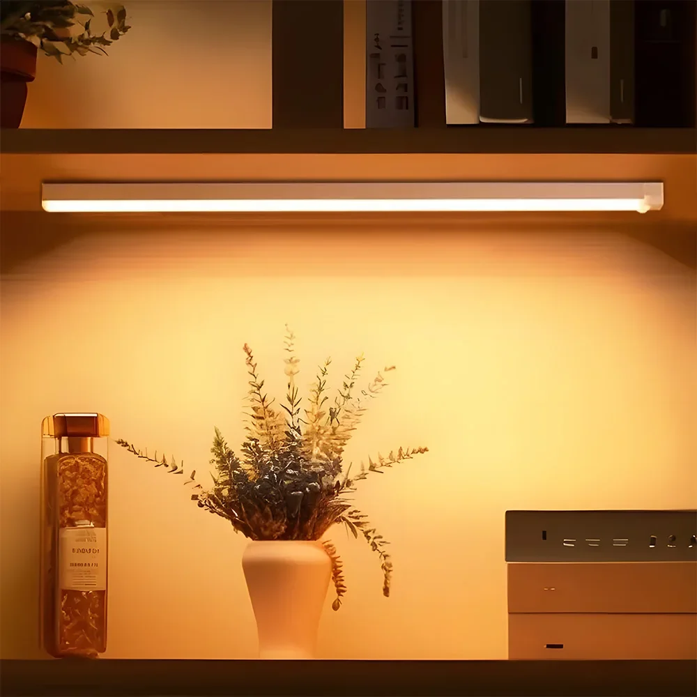 Retroilluminazione per scale per cucina Sensore di movimento a LED Luce notturna a LED wireless Tipo C Lampada da armadio ricaricabile per armadio