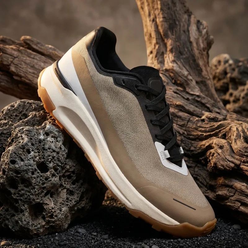 

2026 New Luxury Hiking Man Shoes Anti-Slip Men Shoes Mountain Top Quality Climbing Shoe For Men Wearable Trekking Shoes For Men