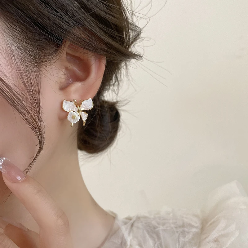 Cute Butterfly Stud Earrings For Women Exquisite Crystal Imitation Pearl Earrings For Party Wedding Ear Jewelry Girls Gifts K-