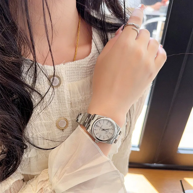 

Elegant Women'S Watches Vintage Leather Strap Watches, Antique Women'S Watches, Stylish Quartz Watches, High-End Select Watches.