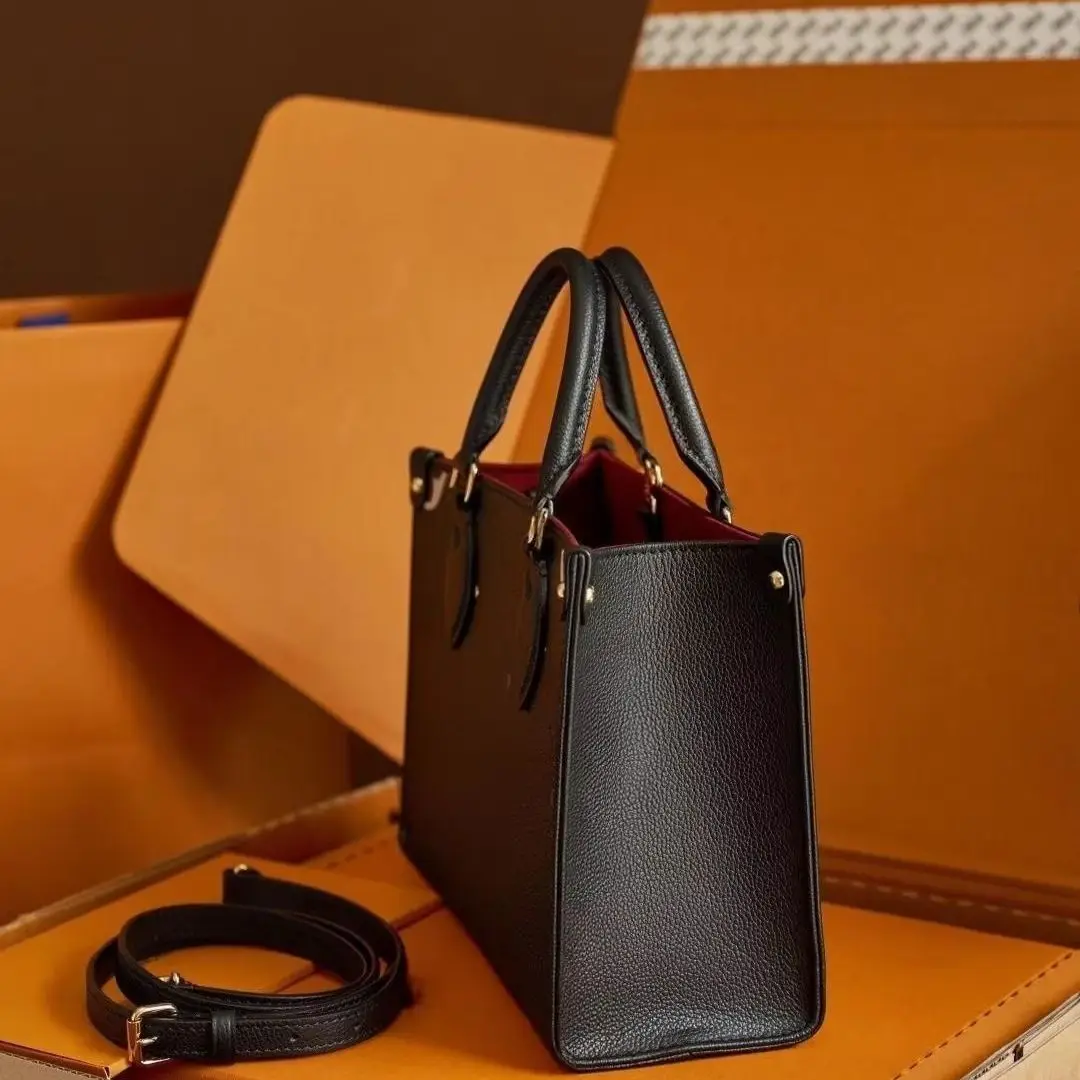 Bolso de mano mini de cuero granulado negro, forro burdeos, doble asa corta, correa ajustable para llevar cruzado, bolso de lujo inspirado en diseñadores, para oficina, negocios, uso diario para mujer