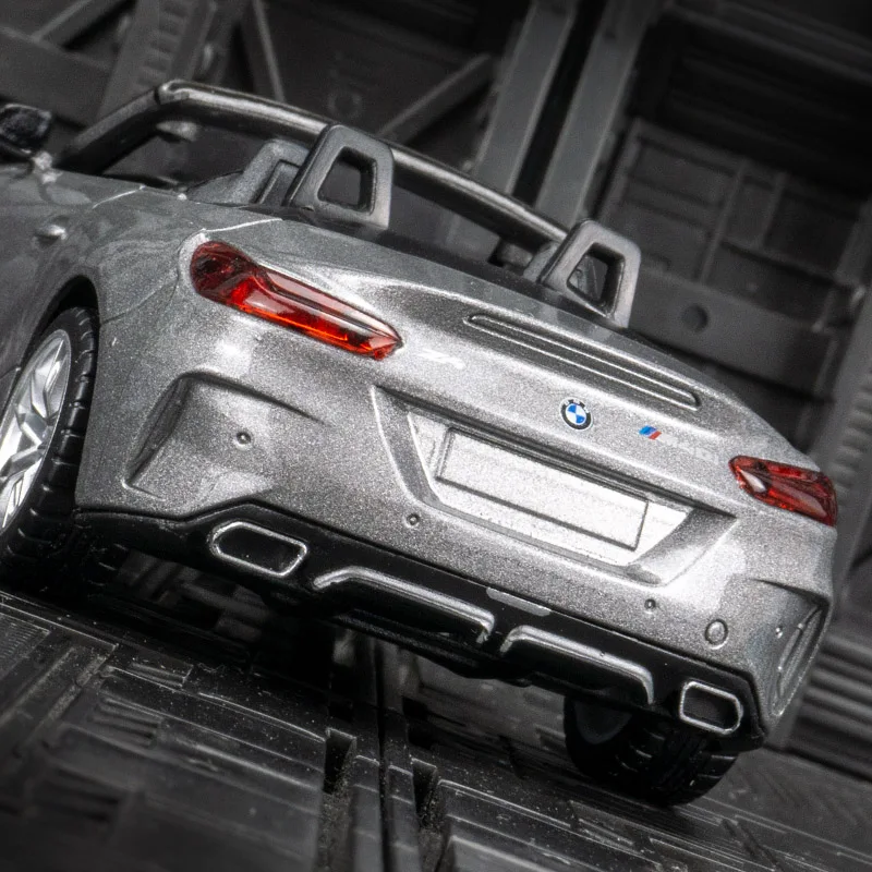 1:30 BMW Z4 M40i Supercar Alloy Model Car Toy Diecasts Casting Sound and Light Car Toys For Children Vehicle