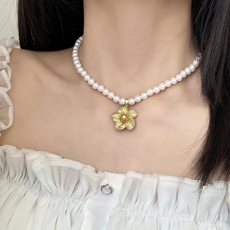 

Tibetan Silver Zircon Imitation Pearl Flower Pendant Necklaces for Women Vintage Fashion Jewelry Minimalist Accessories