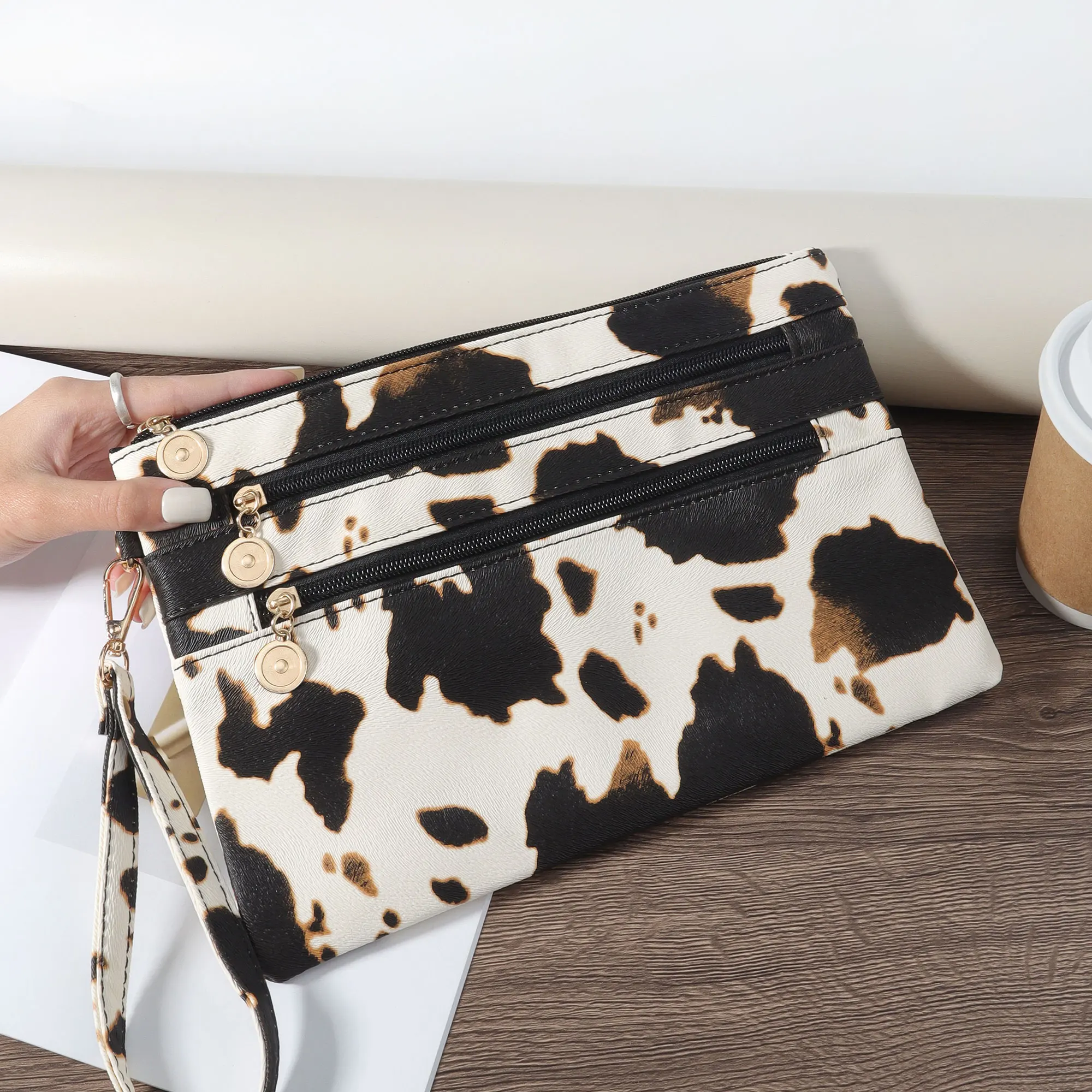 

Fashionable women's handbag, large capacity multifunctional outdoor storage bag, coin and mobile zipper wallet