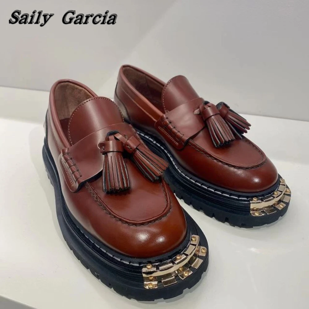 

Genuine Leather Metal Fringe Shallow Slip On Flat Loafers 2023 New Glossy Wild Work Shoes Round Toe Gear Sole Casual Women Shoes