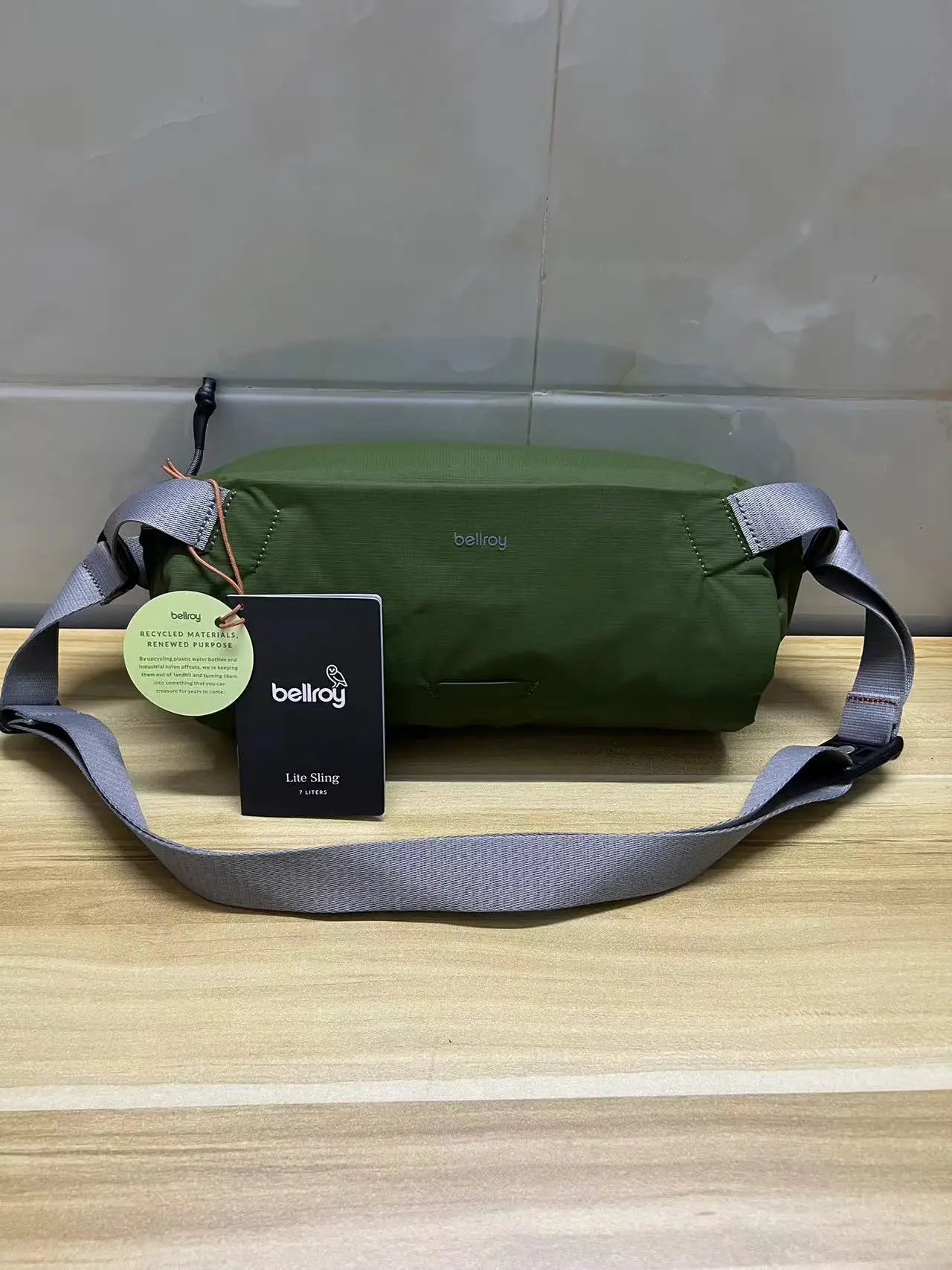 

bellroy Australia Sling 7L Waterproof Chest Bag One Shoulder Large Capacity Crossbody Bag Men's and Women's Waist Bag