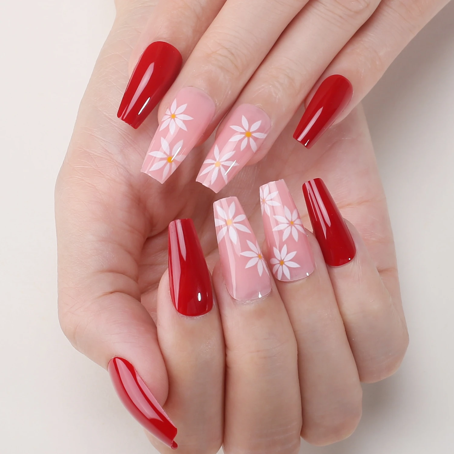 Red Artificial Coffin Nails Fake Nails Ballet Pink flower gel Naturally decorated nails Rouge Floral Print faux ongles