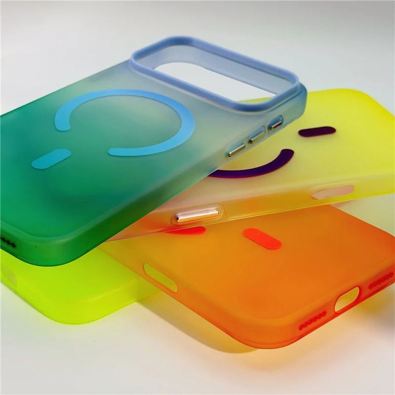 Matte Ultrathin Gradient Color Magnetic Suction Hard PC Case For iPhone 17Pro 16 15 17Pro Max For Magsafe Protective Back Cover