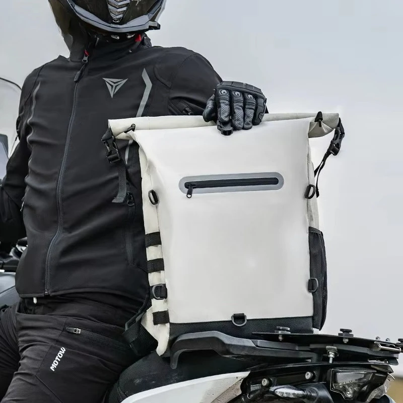 Waterproof backpack with mesh bag, straw, water storage bag.