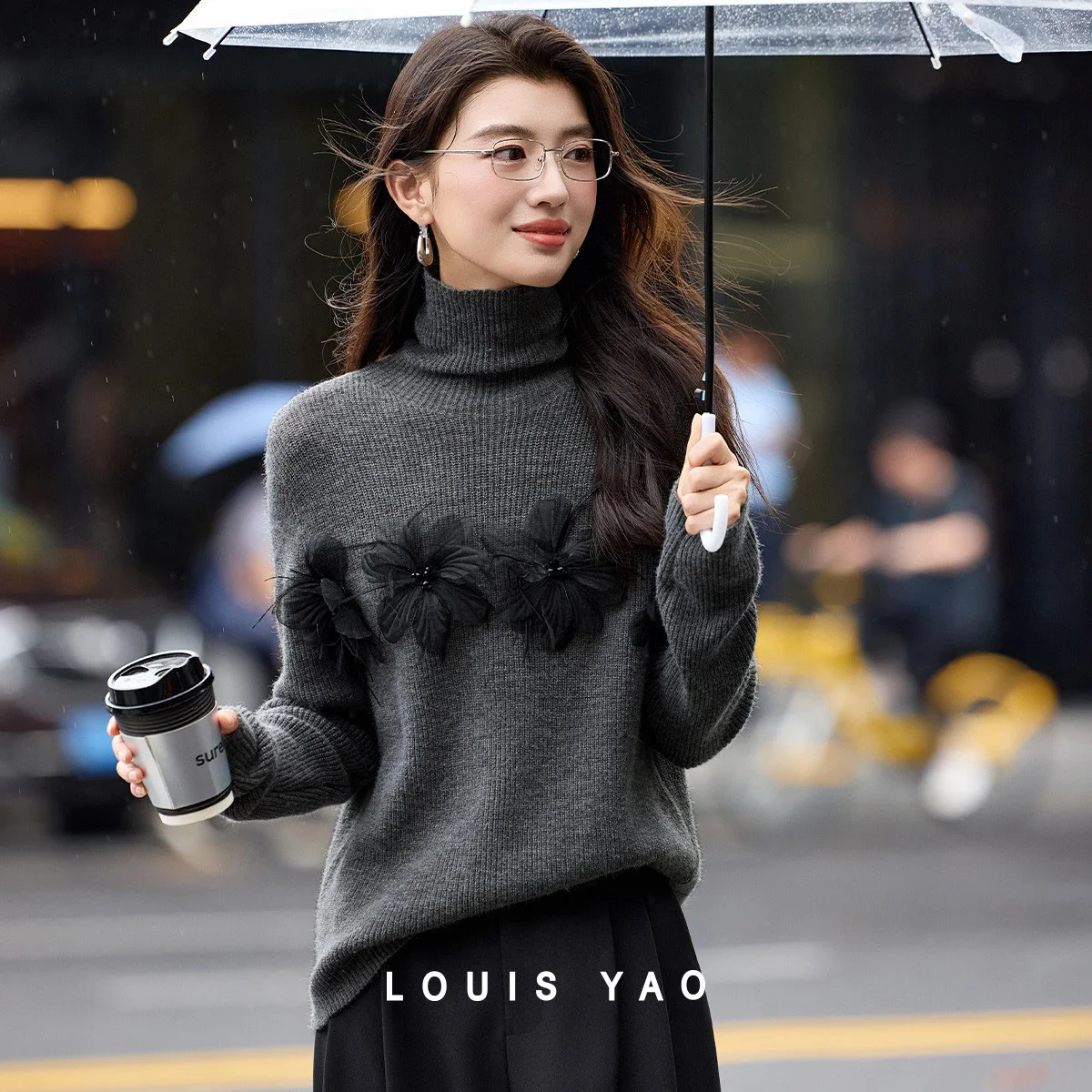 

LOUIS YAO, новый свитер с высоким воротником, базовый слой, осень-зима 2022, слегка эластичный женский вязаный свитер с длинными рукавами и 3D цветочным принтом