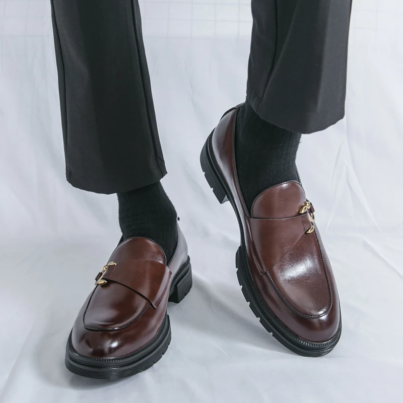 

Мужские деловые повседневные туфли-лоферы 2026 года: высокое качество, круглый носок, модный новый стиль, удобные, нескользящие, на толстой подошве