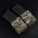 Bolsa táctica doble para revistas M4, camuflaje militar, resistente y ajustable.