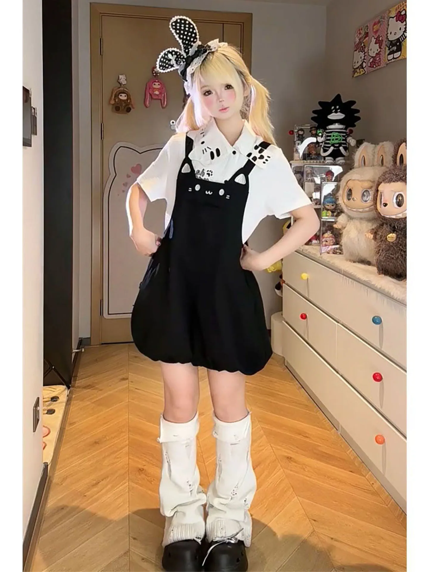 

Cute White Collar Short Sleeve Shirt Black Flower Bud Overalls Two Piece Set Summer Fashion Women's Clothing Casual Wear