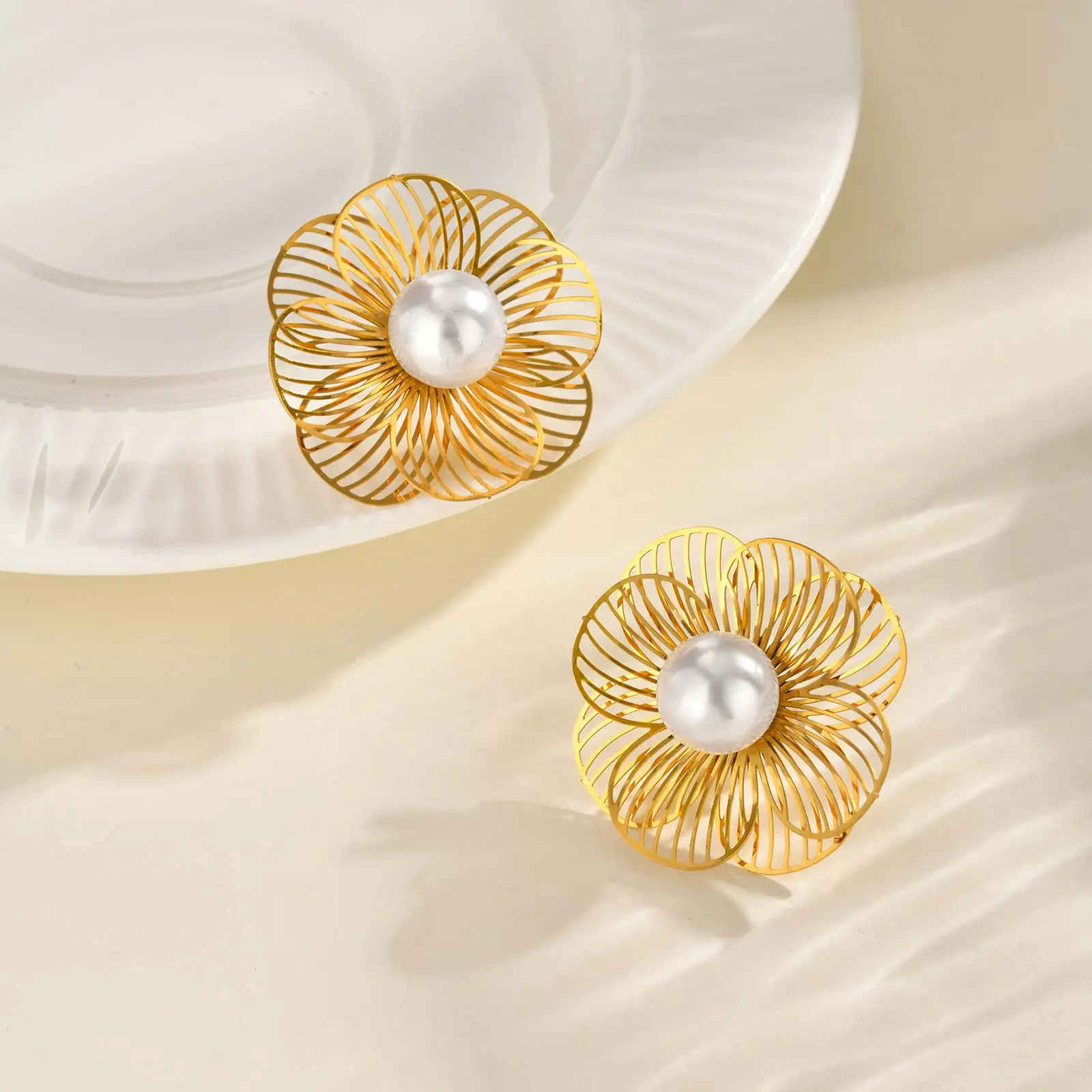 Fashion Exaggerated… - image