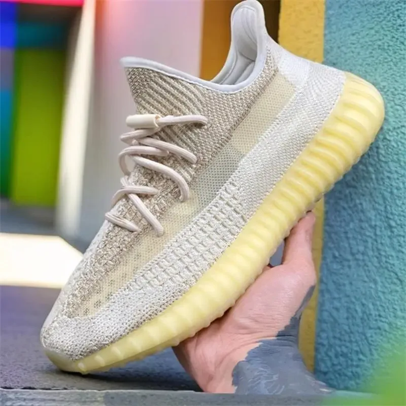 

Bestselling versatile and fashionable thick soled sports shoes paired with casual sports basketball shoes