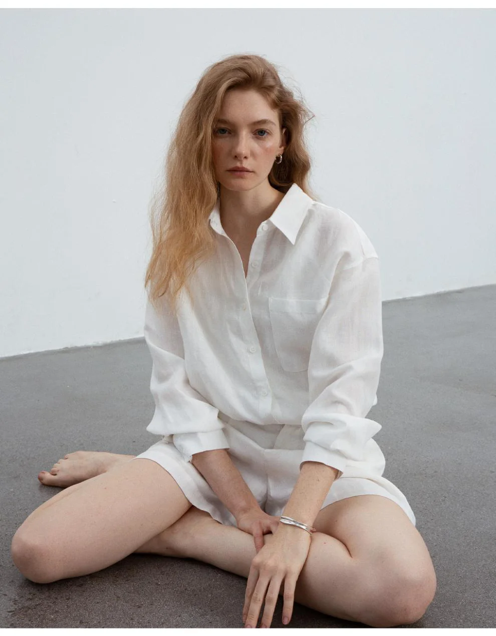 

Women's Oversized Linen Look Sun Protection Button Down Shirt Long Sleeve Chest Pocket Casual Loose Fit Blouse Top